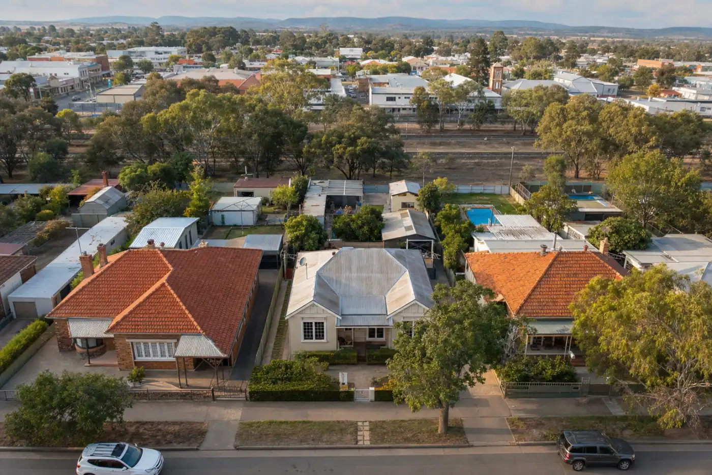 Selling With the Neighbours: How Lot Amalgamation Works, and Who Captures the Uplift